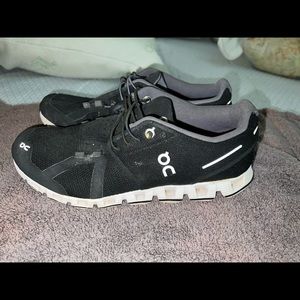 Womens On Cloud shoes